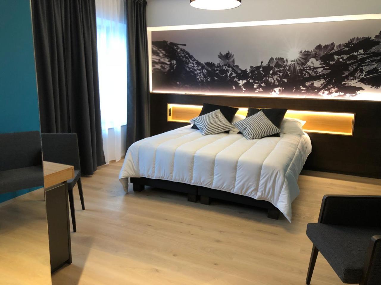 Auberge De La Tour Trelex Екстериор снимка