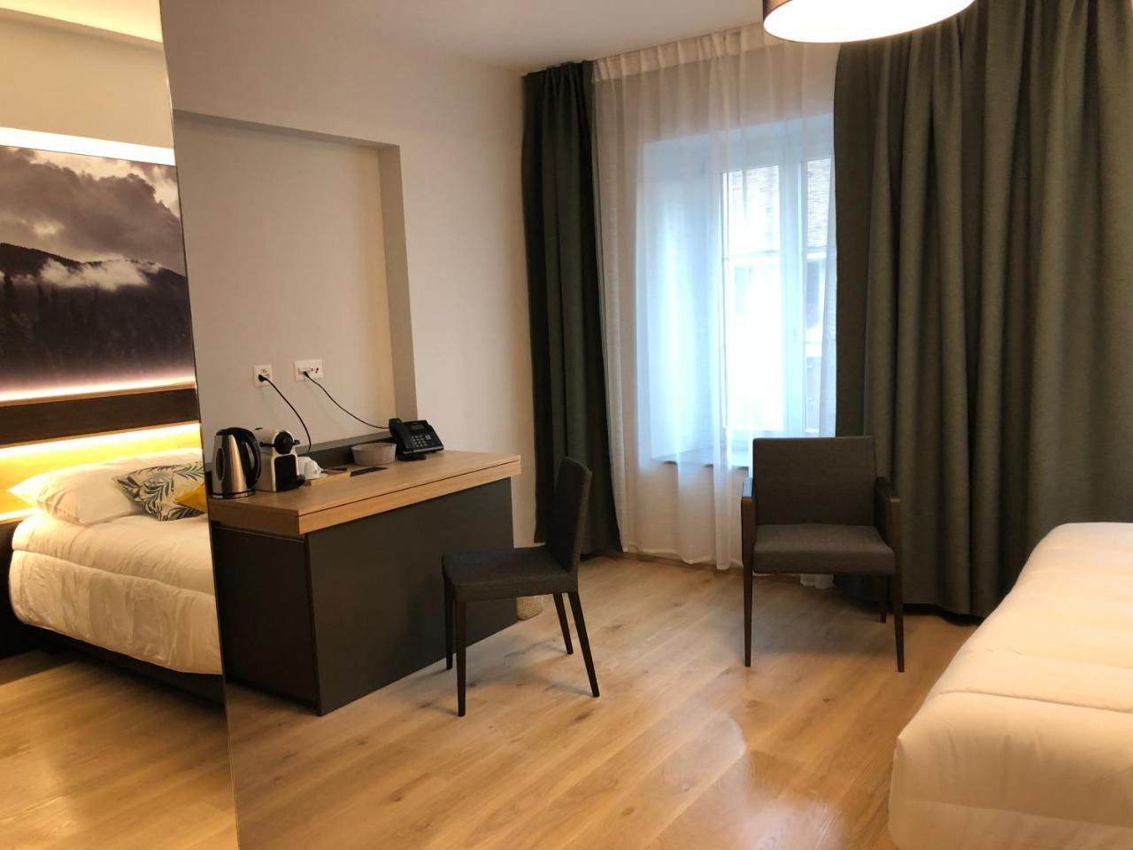 Auberge De La Tour Trelex Екстериор снимка
